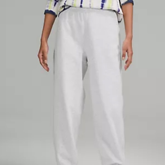 Lululemon Relaxed Full length joggers - Picture 3 of 3